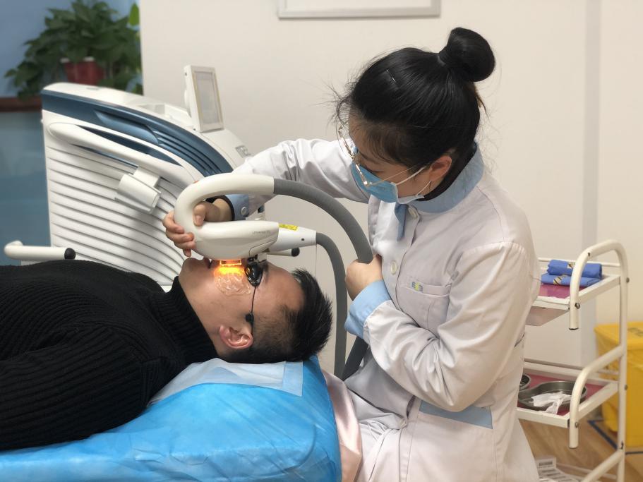 眼睛疲劳，眼睛干痒，眼睛干燥，眼睛除螨虫，干眼症需及时治疗，以免贻误病情